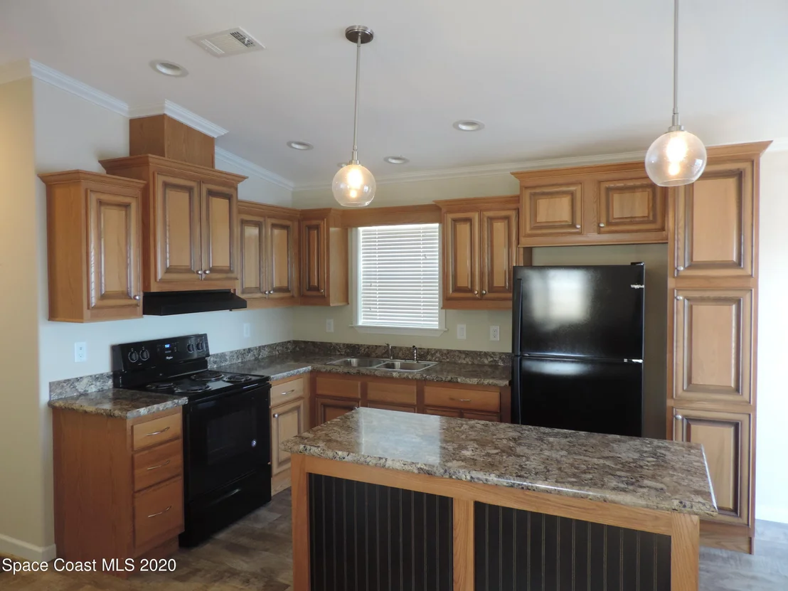 Photo of 3034 Indian River Drive NE