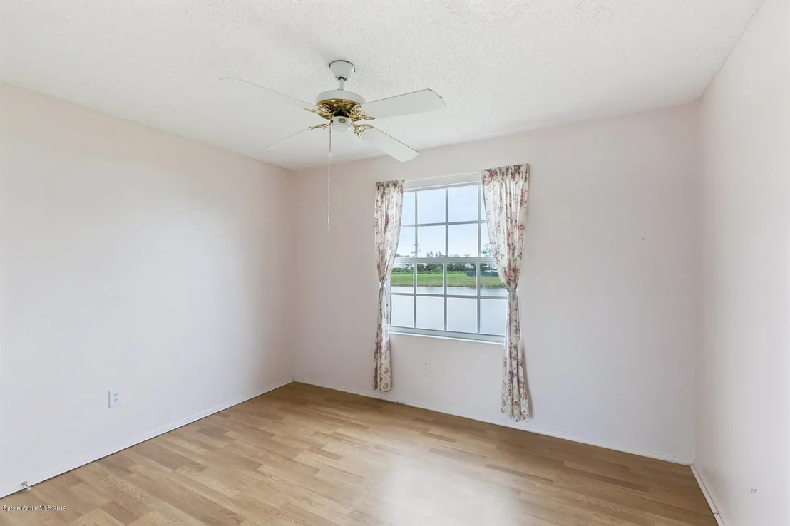 Photo of 1013 Goldenrod Circle NE