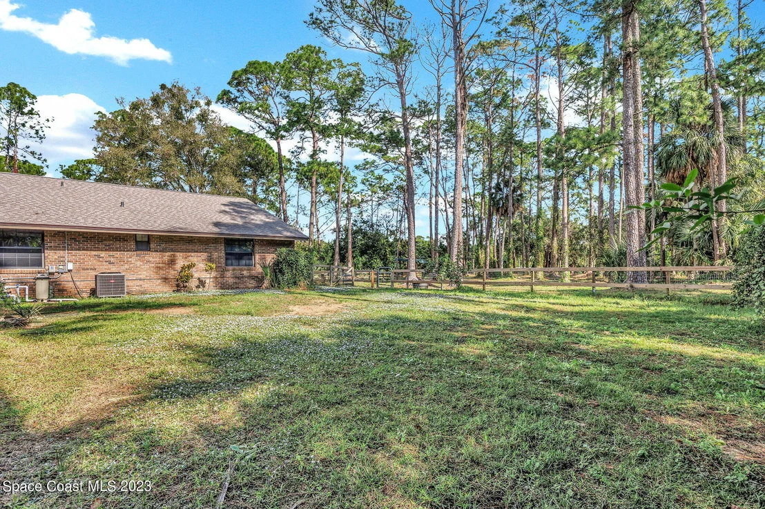 Photo of 2281 Friday Road