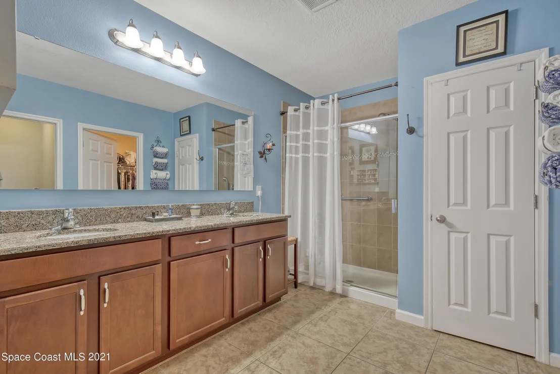 Photo of 1556 Litchfield Drive
