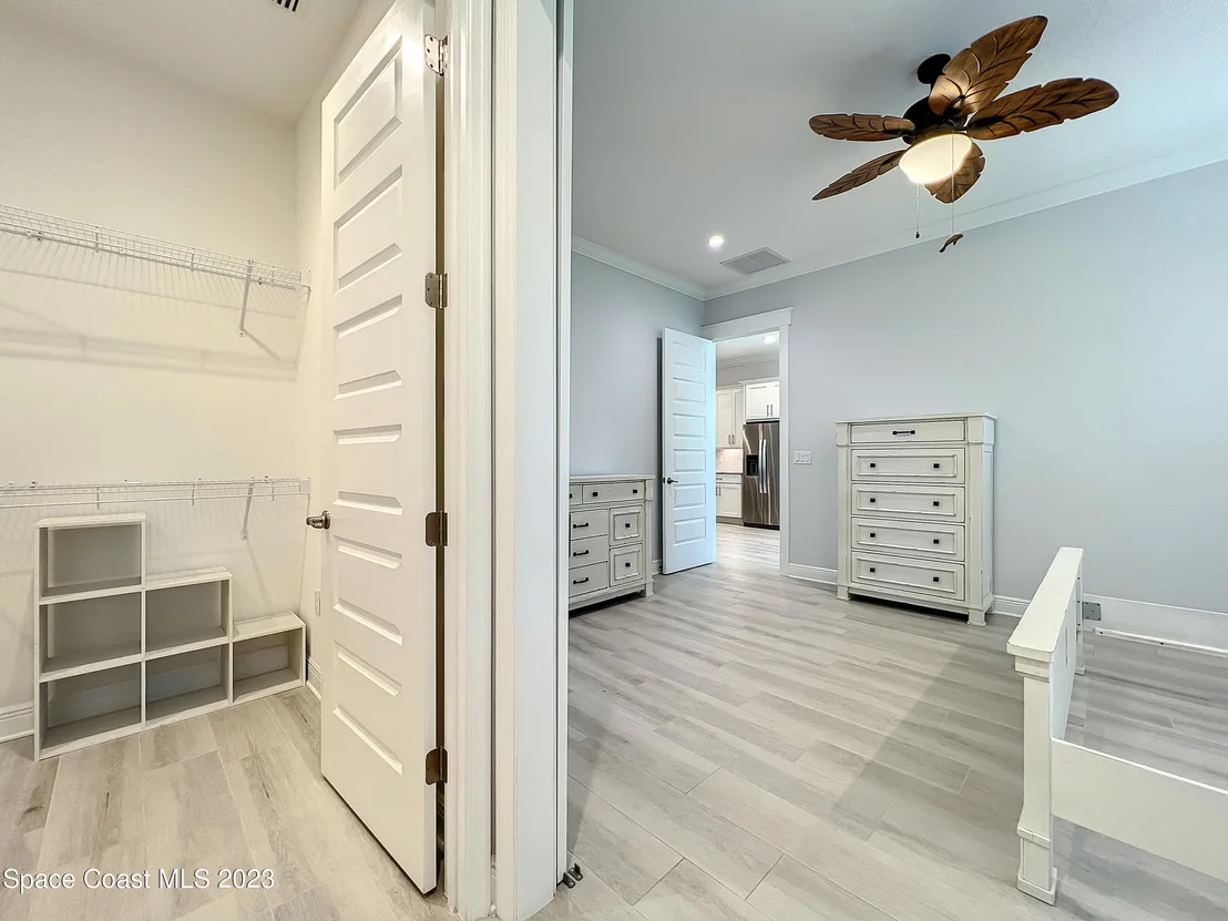 Photo of 6775 Angeles Road