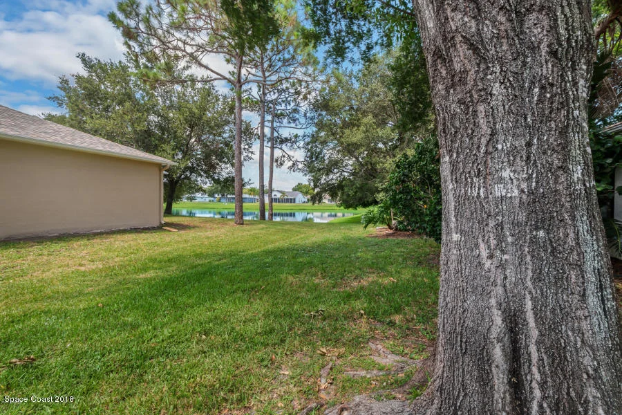Photo of 295 Oak Lake Road
