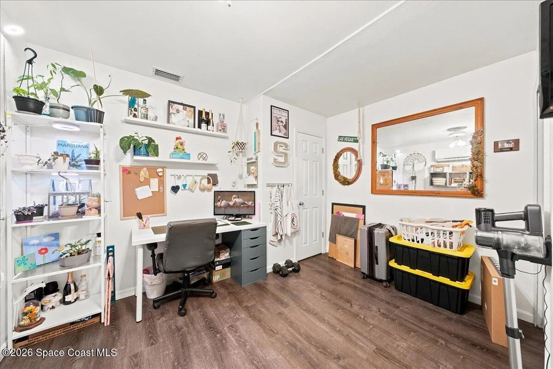 Photo of 4865 Cocoanut Drive