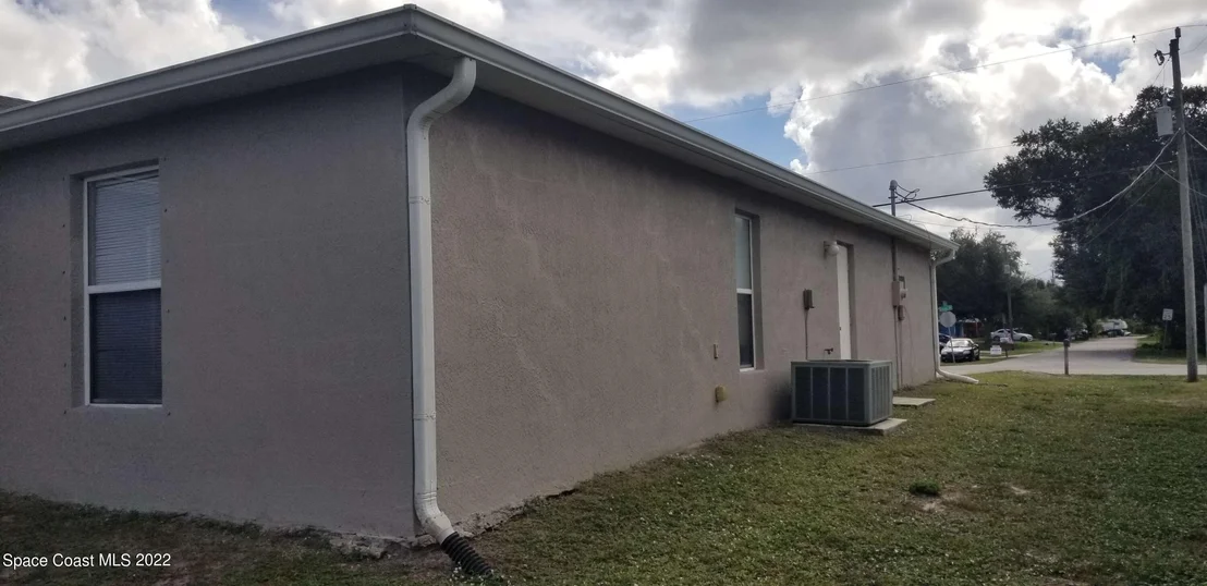 Photo of 6150 Edison Street