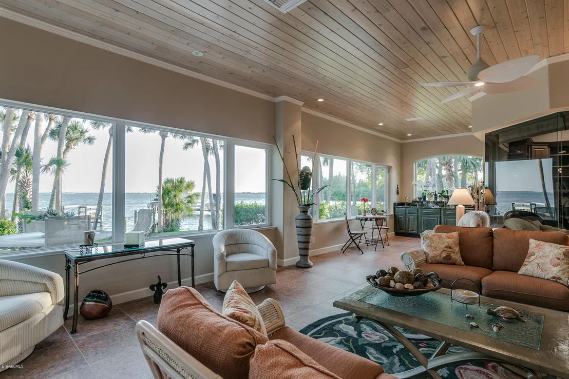 Photo of 290 Hammock Shore Drive