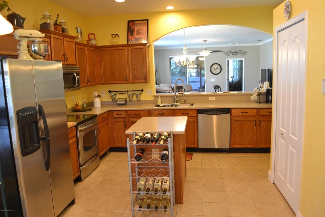 Photo of 521 Waterside Circle