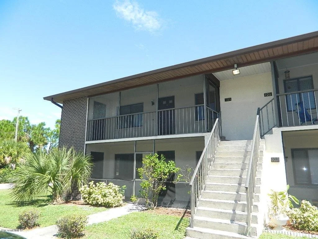 Photo of Unit 105 at 3213 Murrell Road