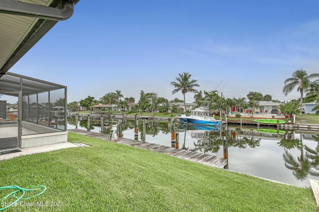 Photo of 457 Cardinal Drive