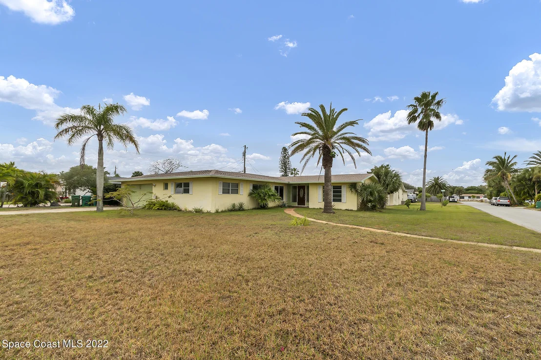Photo of 2365 Reef Avenue