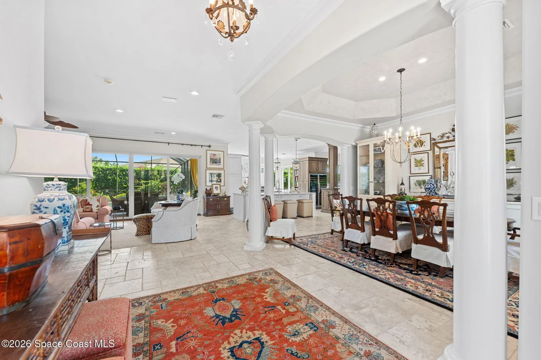 Photo of 339 Cocoa Avenue