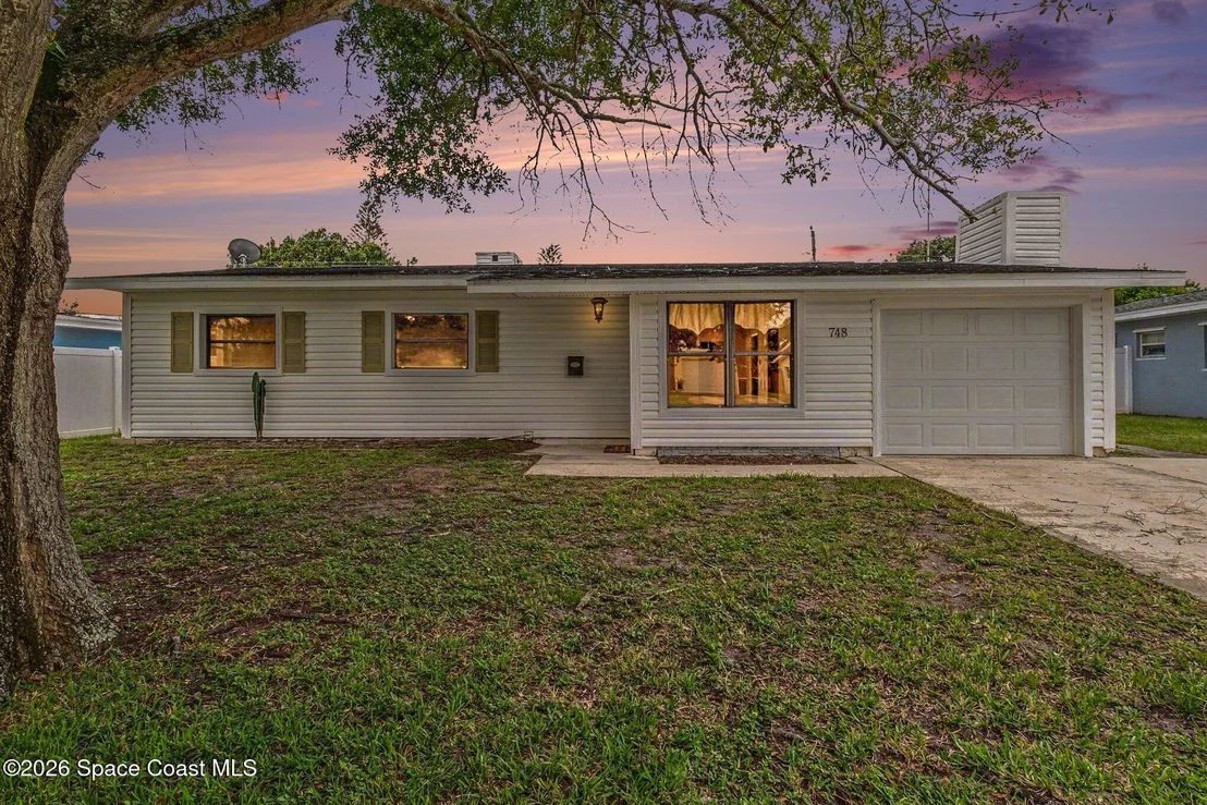 Photo of 748 Clarke Avenue