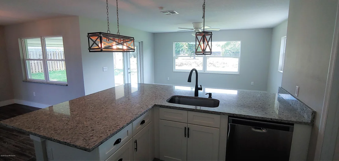Photo of 2187 Montgomery Road