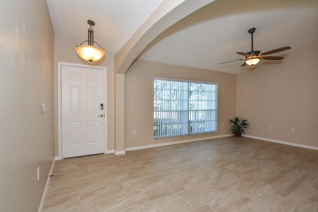 Photo of 1898 Fallon Boulevard NE