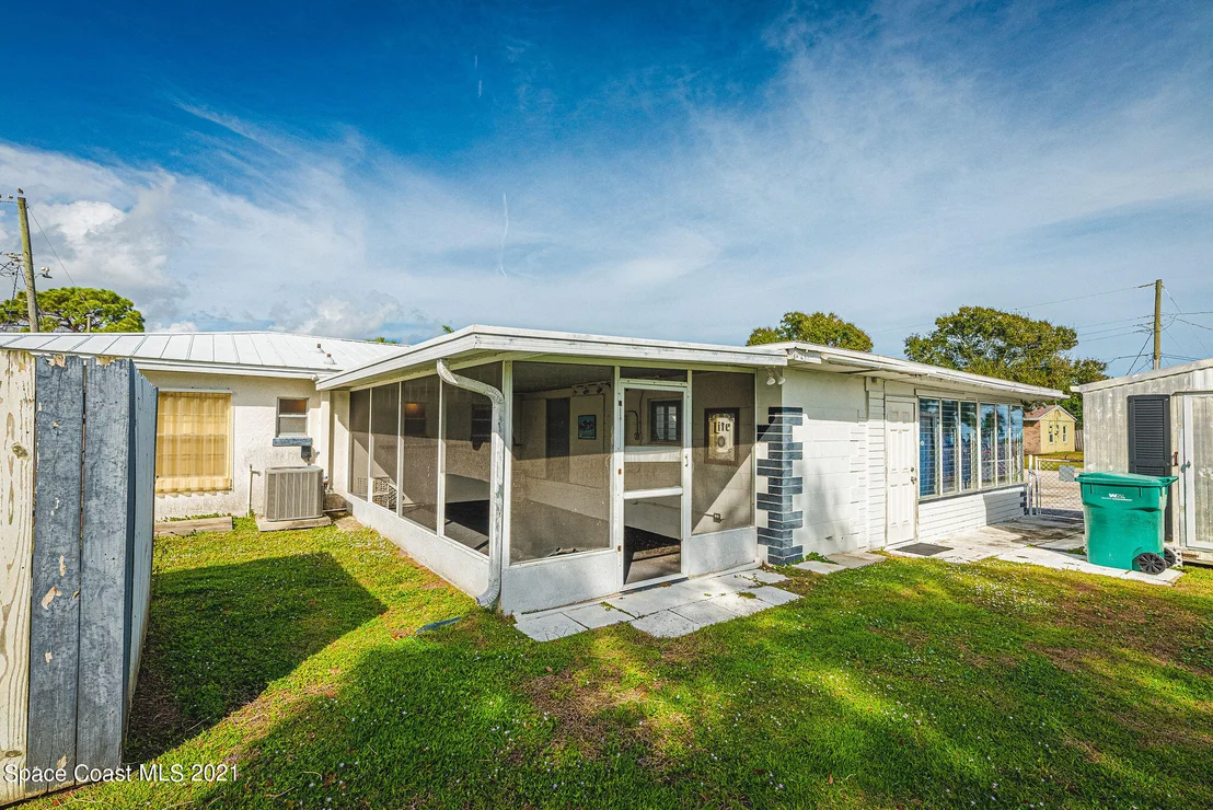 Photo of 319 Holly Lane
