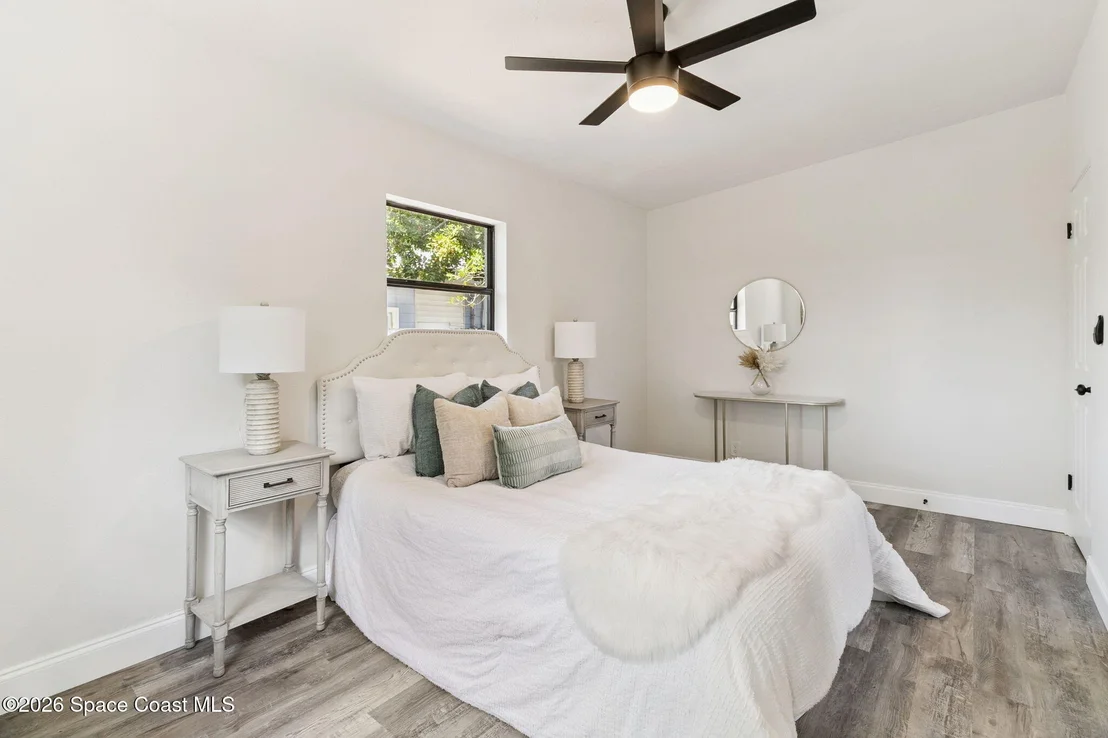 Photo of 1465 Hillcrest Drive