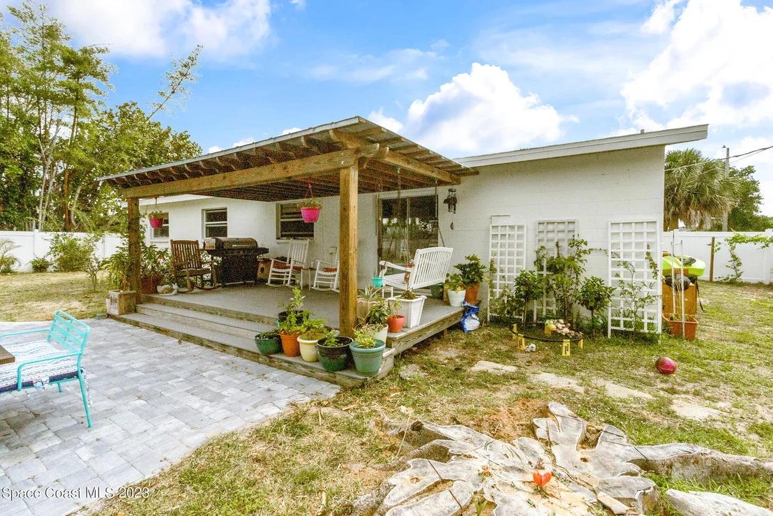 Photo of 2365 Abalone Avenue