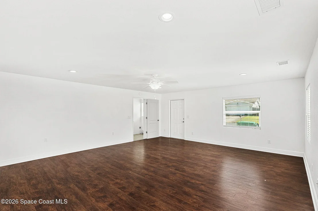 Photo of 135 Oakledge Drive