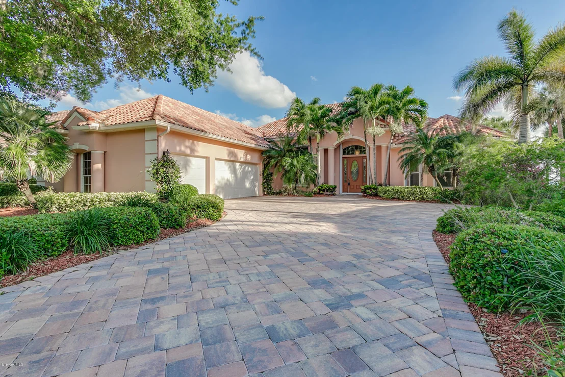 Photo of 290 Hammock Shore Drive