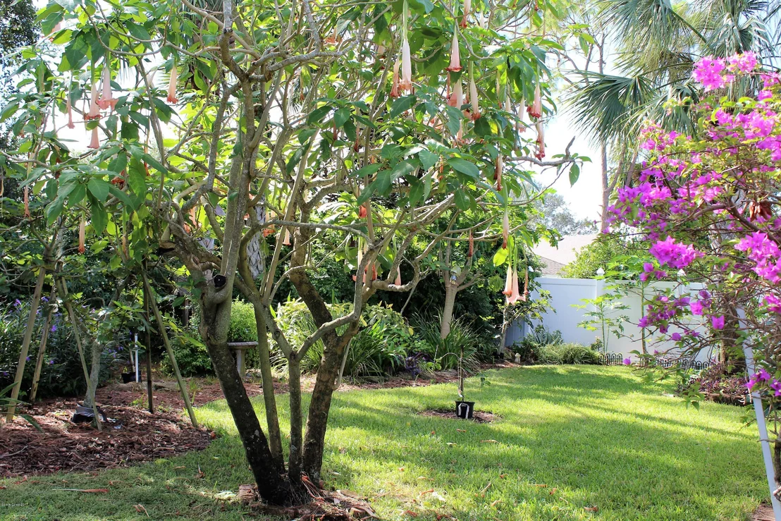 Photo of 322 Waterside Circle