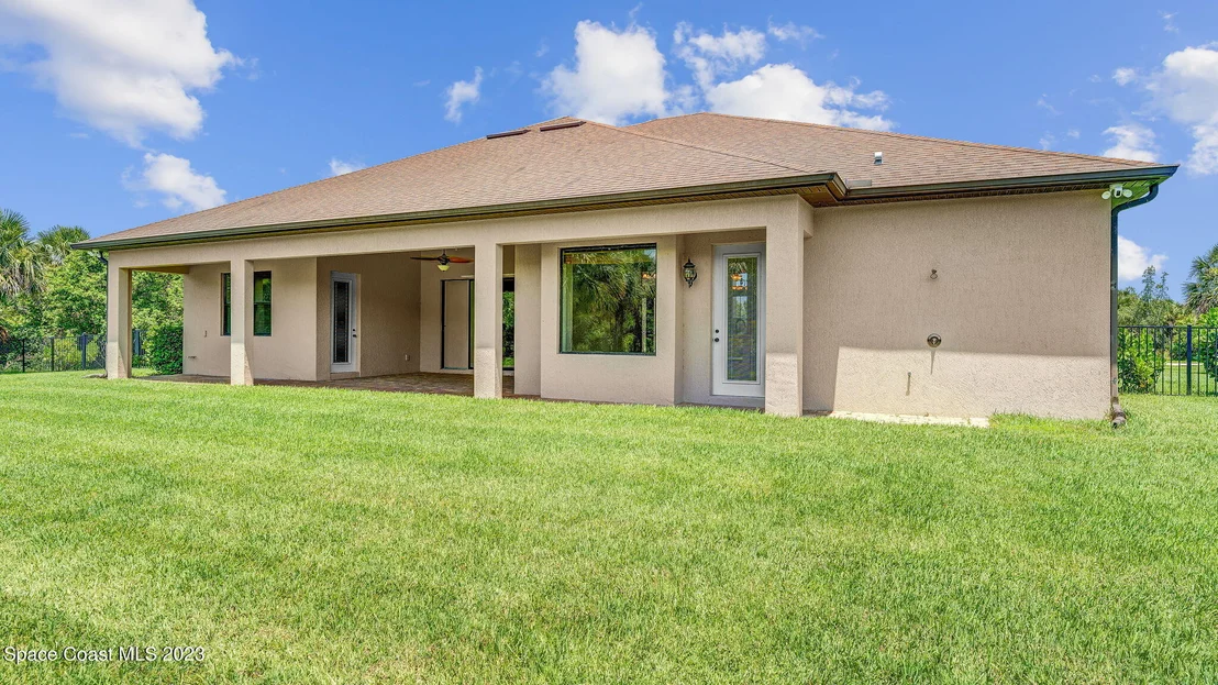 Photo of 2372 Westhorpe Drive
