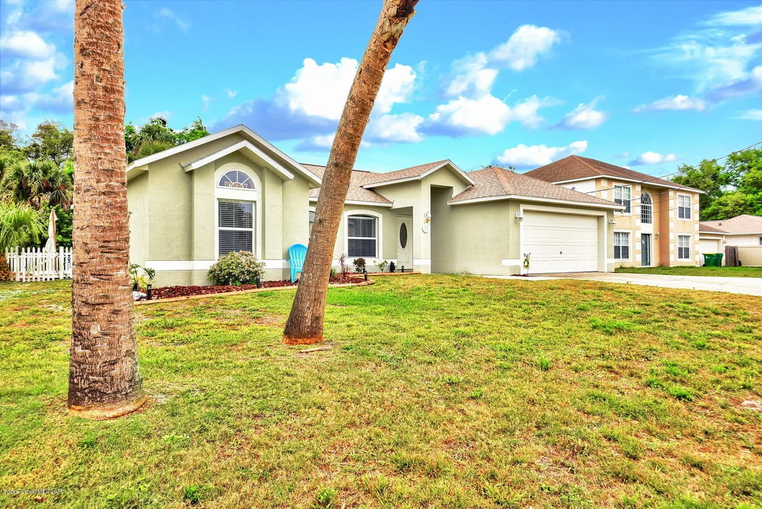 Photo of 6272 Bamboo Avenue