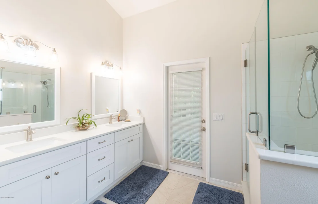 Photo of 973 Somerset Lane