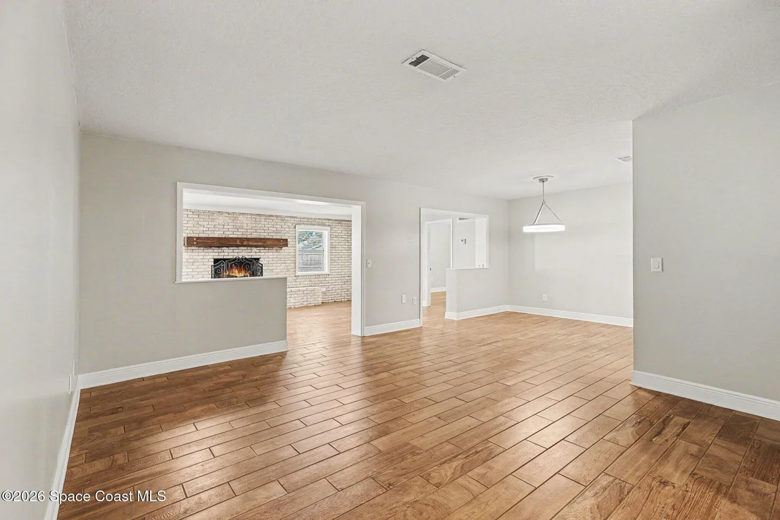 Photo of 990 Demaret Drive