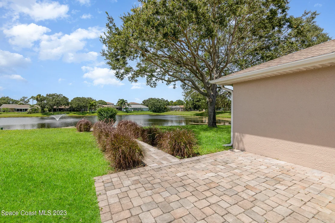 Photo of 4354 South Lakes Circle