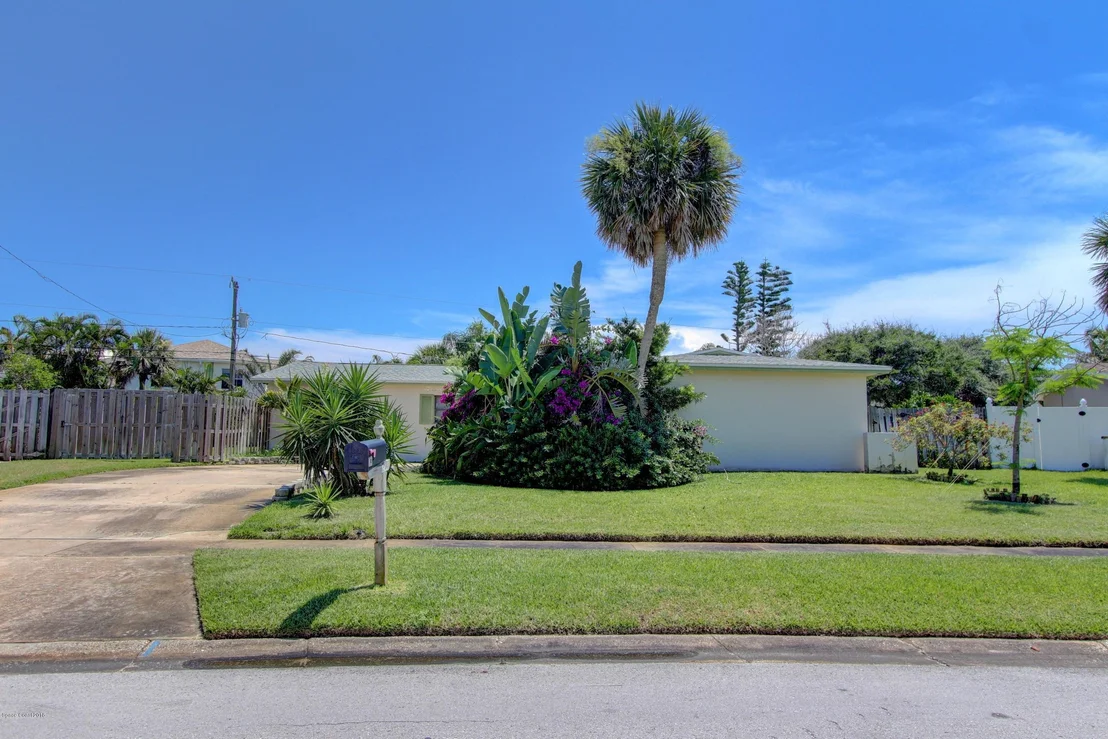 Photo of 913 Bluewater Drive