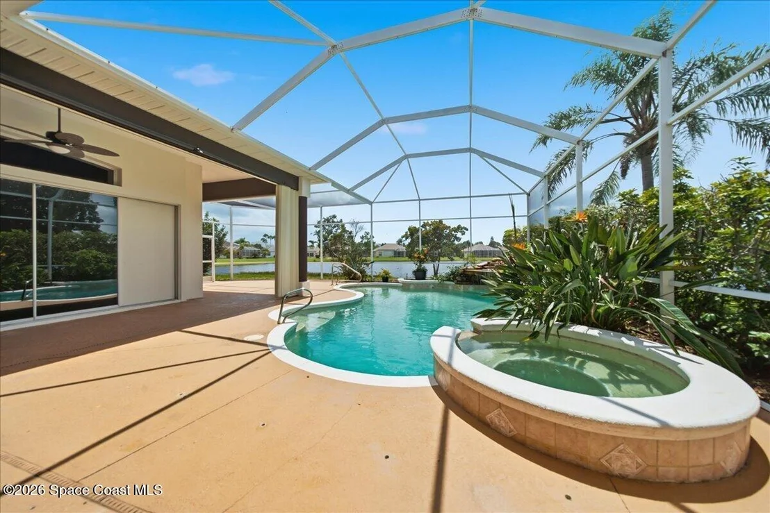 Photo of 825 Thrasher Drive