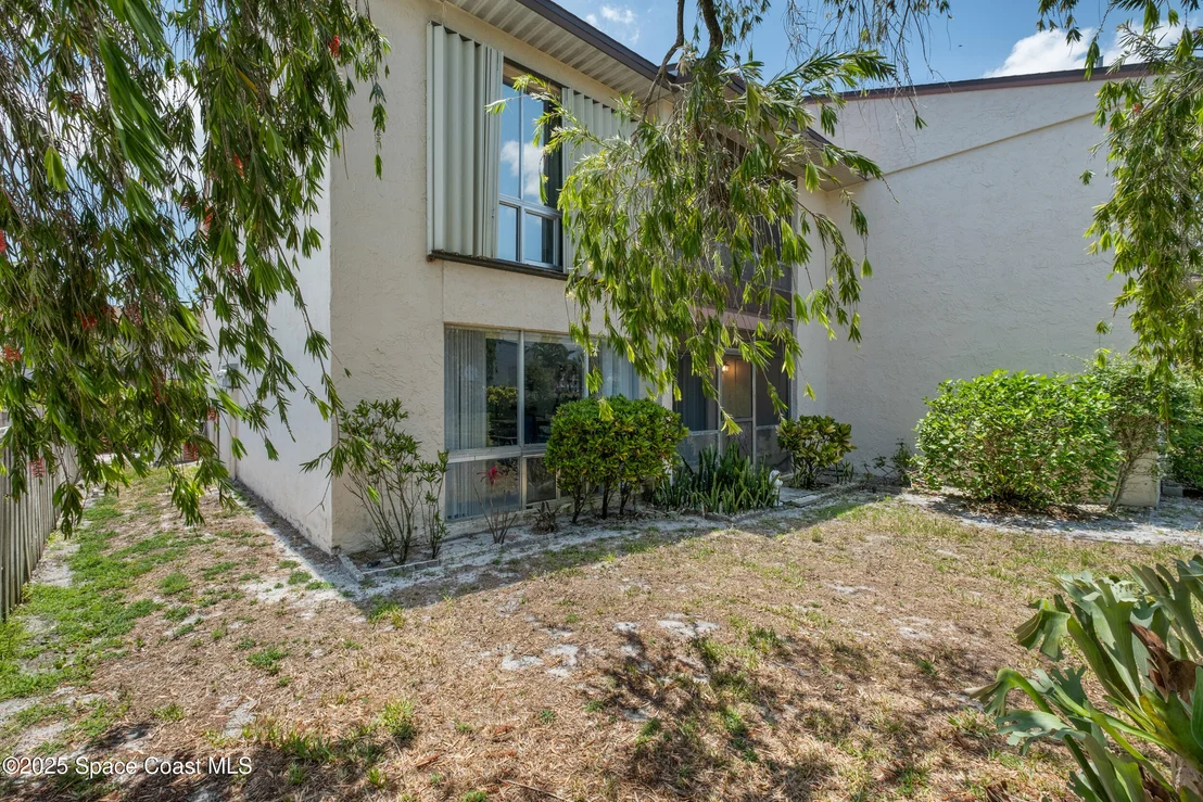 Photo of Unit 4H at 2500 Eagle Drive