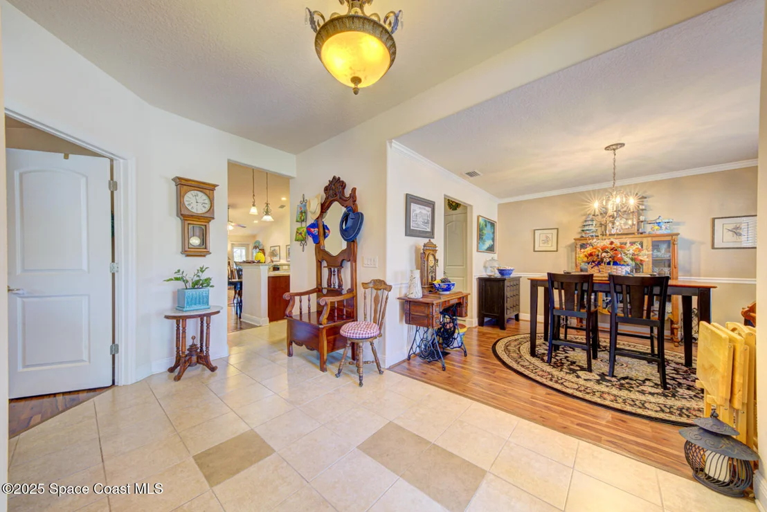 Photo of 1815 Botanica Circle