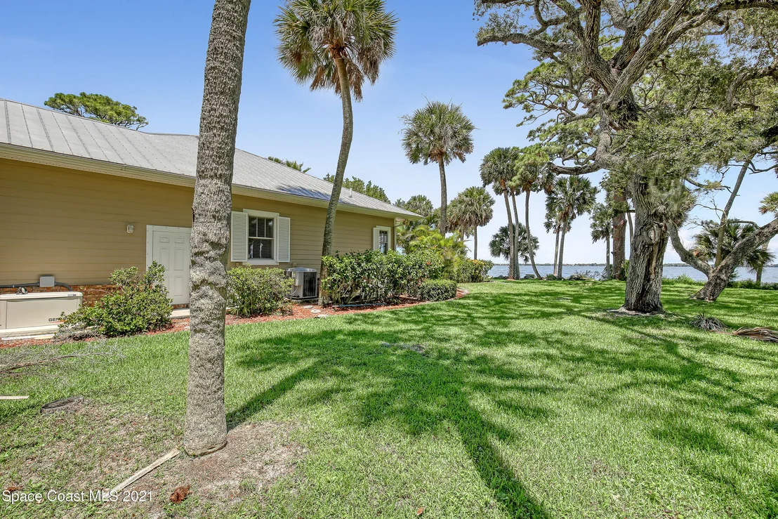 Photo of 1913 Pineapple Avenue