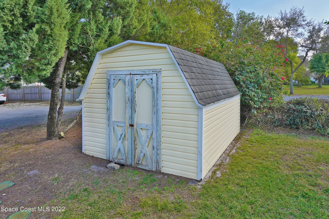 Photo of 1814 Oak Drive N