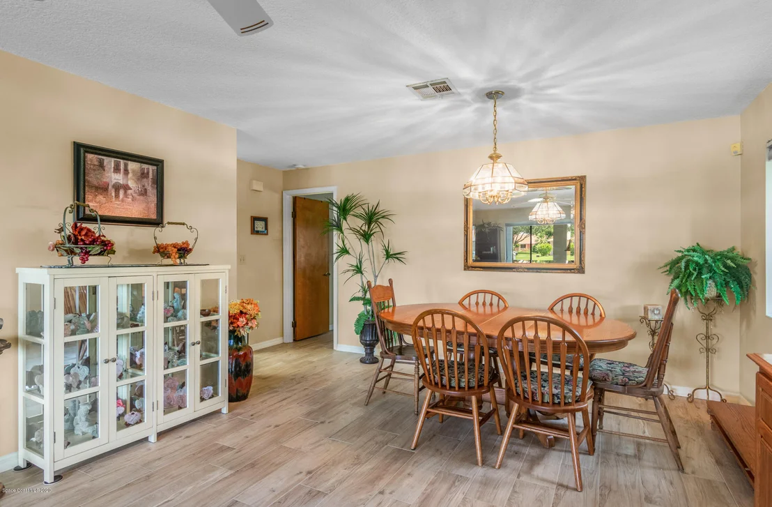Photo of 1204 Foxfire Court