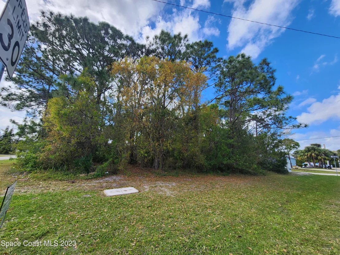 Photo of 302 Del Monte Road