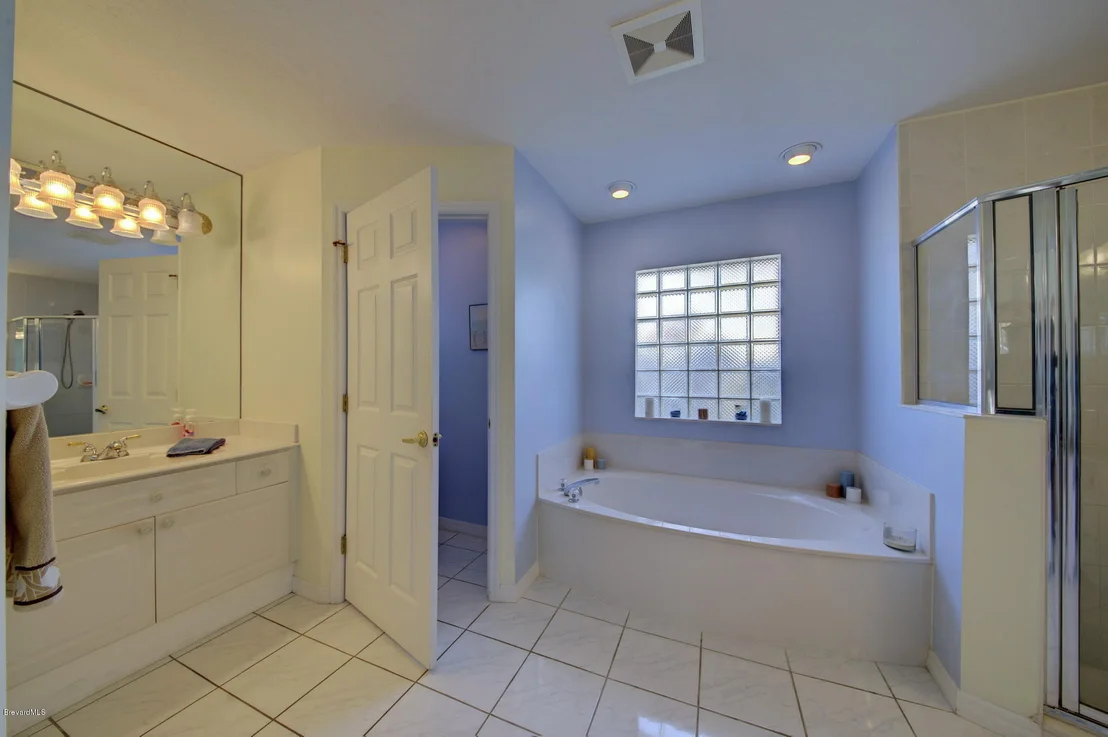Photo of 313 Island Drive