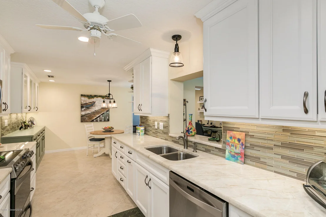 Photo of 449 Thrush Drive