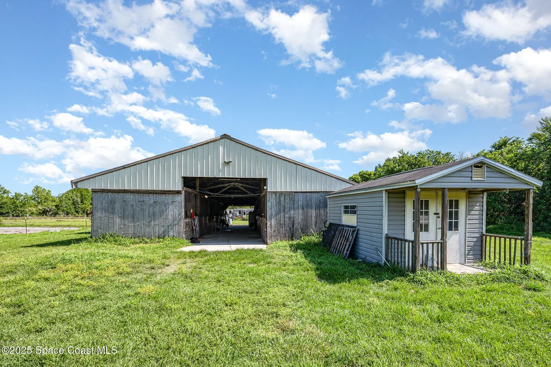 Photo of 2675 Brockett Road