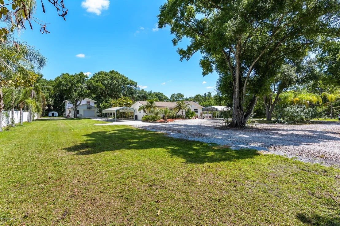 Photo of 1390 Hall Road