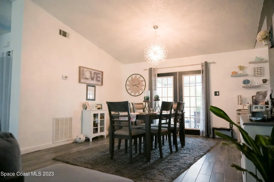 Photo of 5510 Fairbridge Street