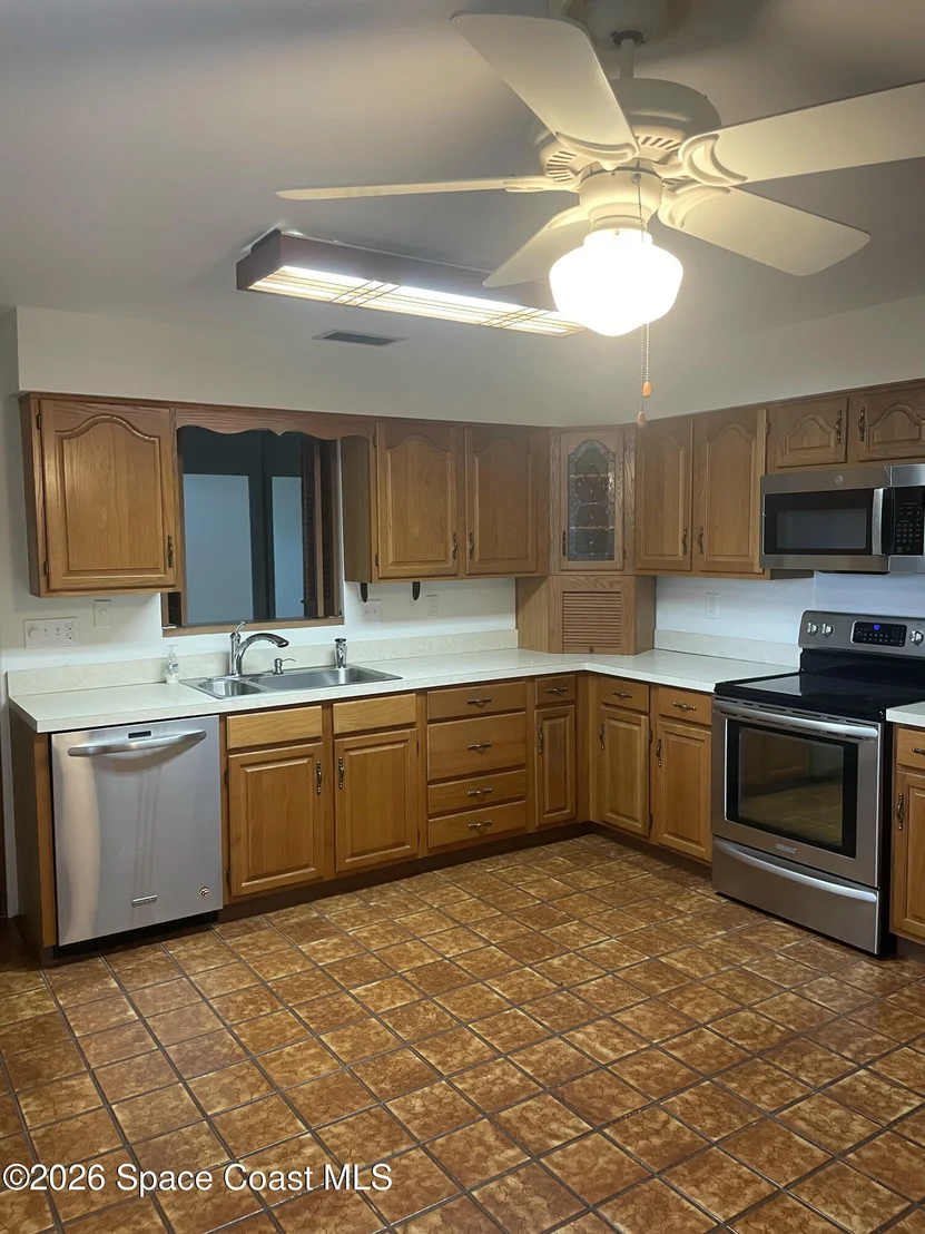 Photo of 1173 Scyphers Street NE