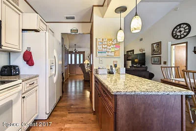 Photo of 870 Spirea Drive