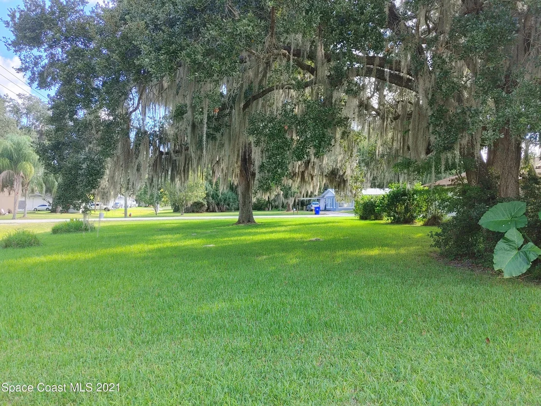 Photo of 1704 Royal Palm Drive