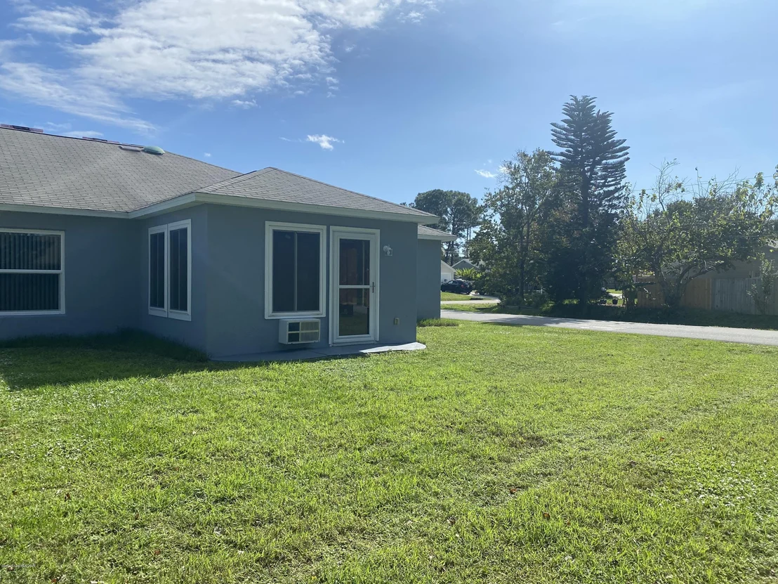 Photo of 6800 Cecil Road