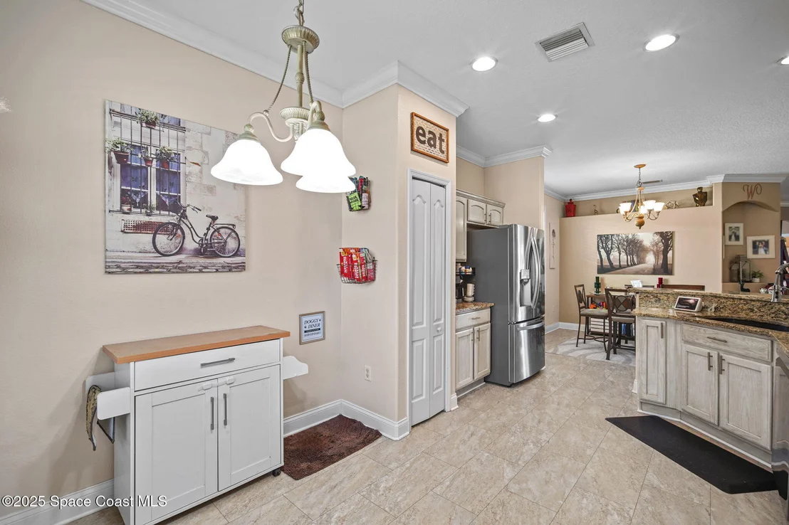 Photo of 381 Waterside Circle