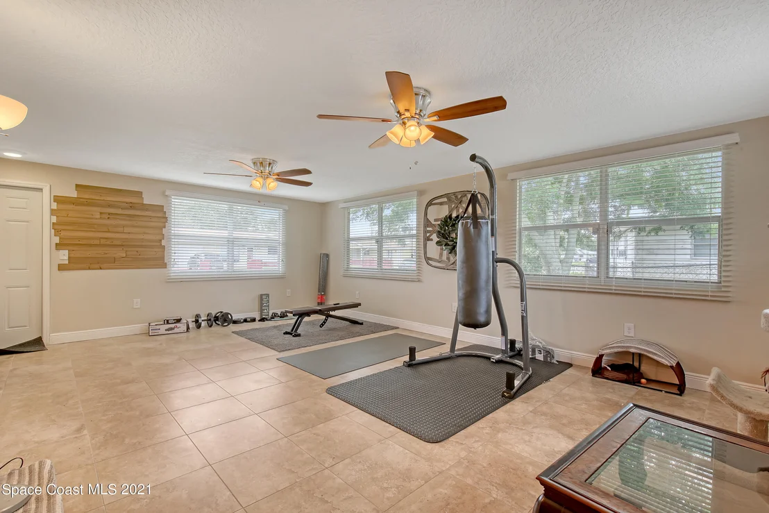 Photo of 772 Bianca Drive NE