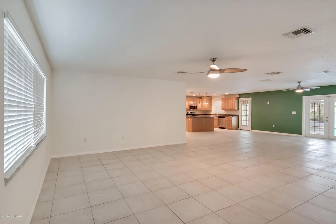 Photo of 156 Nebraska Circle