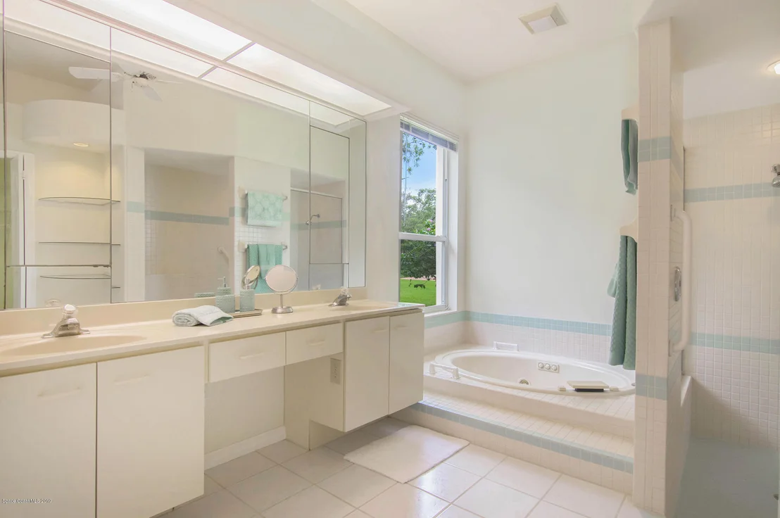 Photo of 759 Glengarry Drive