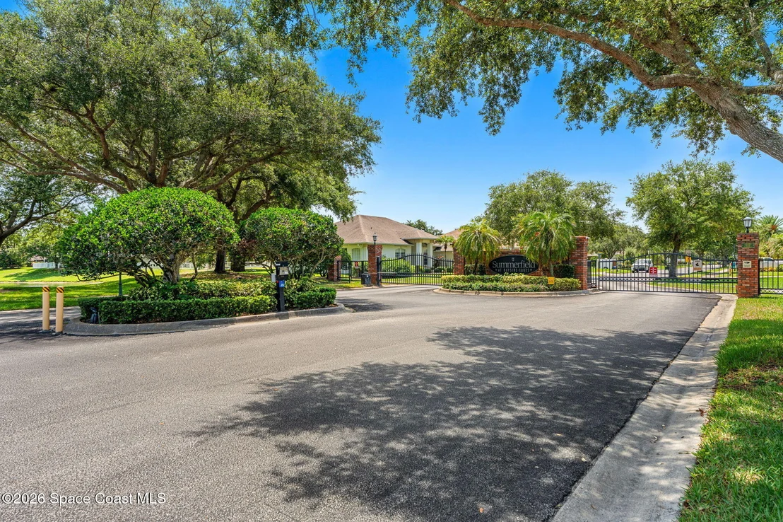 Photo of 1860 Windbrook Drive SE